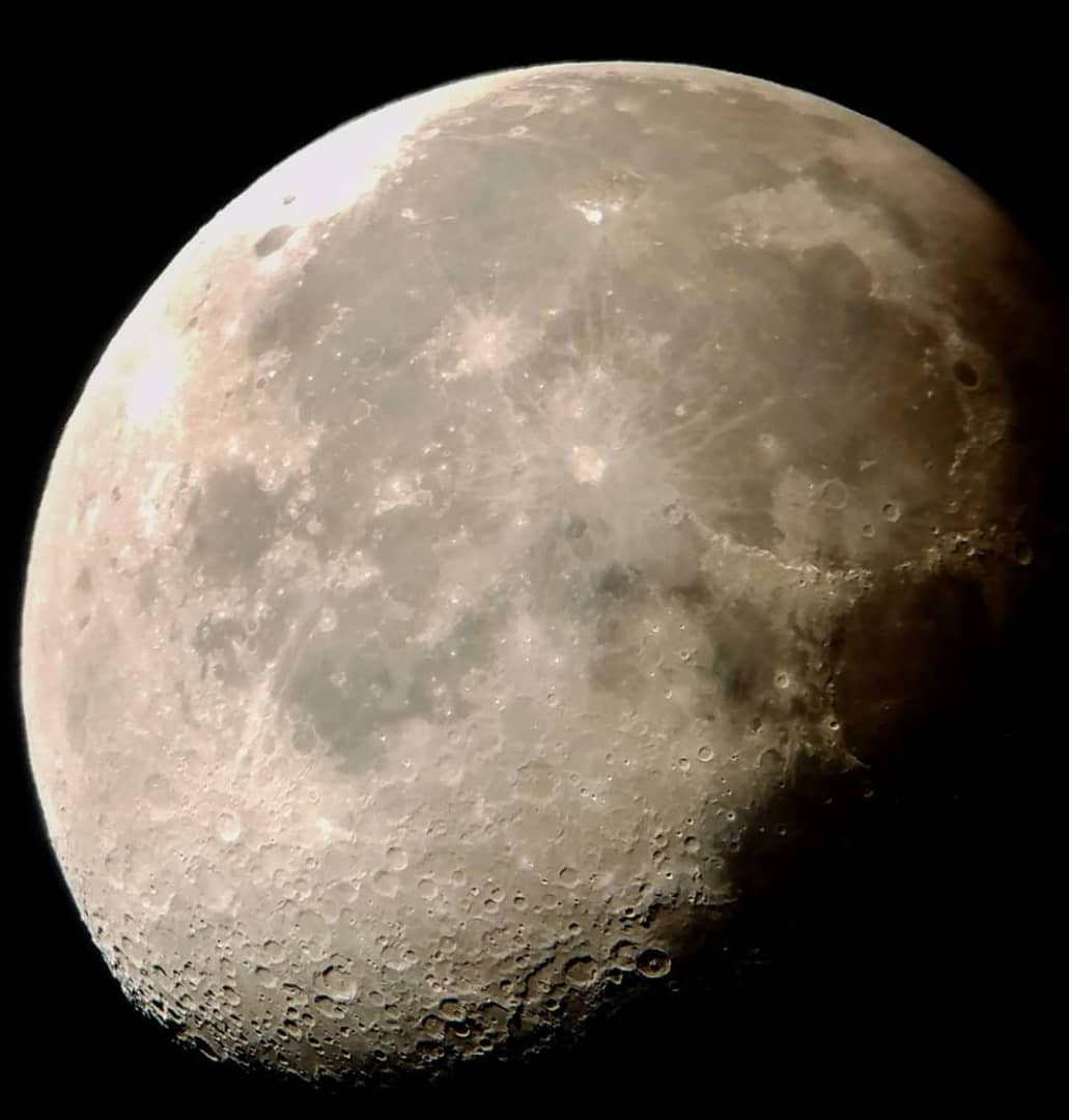 کشف آب در ماه آیا انسان می تواند ساکن ماه شود؟